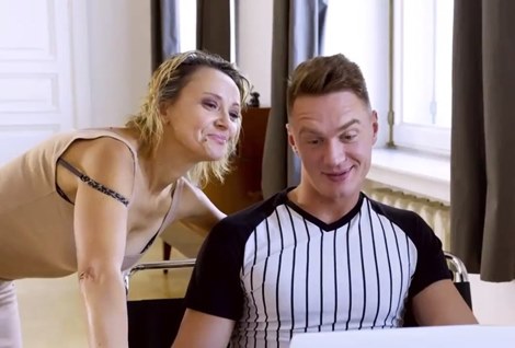 Русская милфа знает как договариваться с парнями.